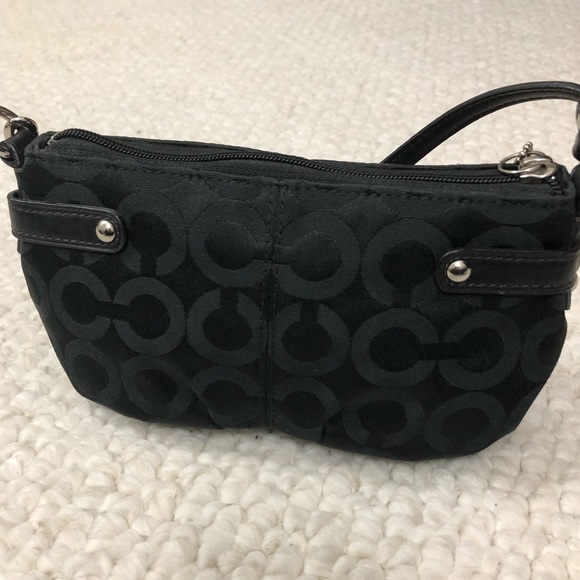 Coach | Signature Black Wristlet With Chain Detail - Picture 4 of 8